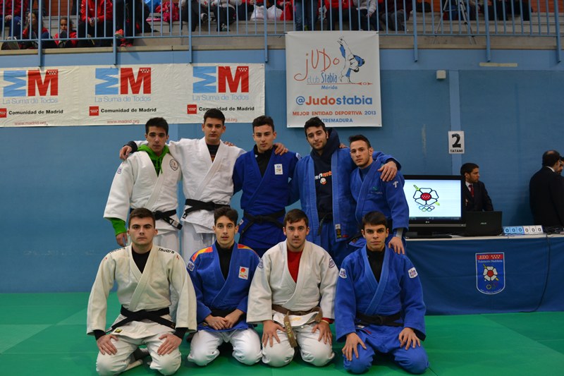EQUIPO JUVENIL judo