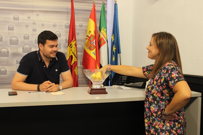 Hoy se ha sorteado el orden de preinscripción para los cursos de Natación