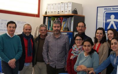 El Ayuntamiento acuerda con APAMEX fomentar la accesibilidad a través de la Oficina Técnica de Accesibilidad de Extremadura