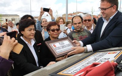 La barriada de San Andrés homenajea al que fue su primer presidente con una plaza con su nombre