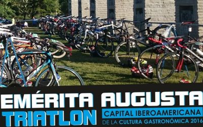 El VII Triatlón Emérita Augusta incorpora un circuito por el centro de la ciudad