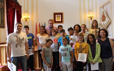 Alumnos de San Lázaro explican al alcalde el proyecto ‘El barrio que yo quiero’