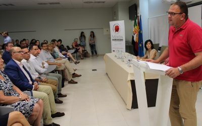 El alcalde aboga por la profesionalidad en un máster sobre turismo, en la Escuela de Hostelería