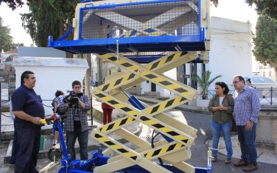El cementerio se prepara para acoger a miles de visitantes con motivo del Día de los Difuntos