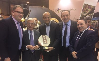 El alcalde cede el testigo de la Capitalidad Iberoamericana de la Cultura Gastronómica a Buenos Aires