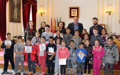 Alumnos del C.E.I.P. José María de Calatrava visitan el Ayuntamiento