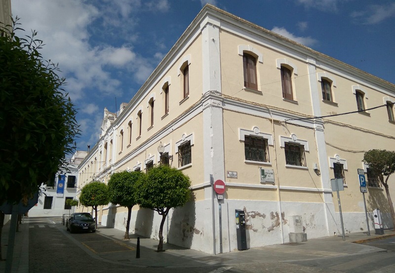 El curso escolar se inició en Mérida con total normalidad y con conserjes en todos los colegios