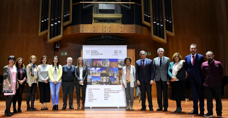 La delegada de Cultura en la foto de familia