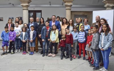 El alcalde dice que el problema de los monumentos lo provocan las agresiones diarias y no su uso restringido