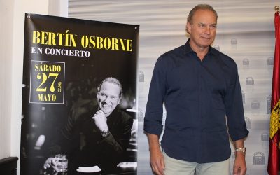 Bertín Osborne inicia su gira en el Teatro Romano de Mérida con una big band de 24 músicos