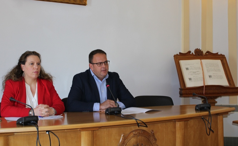 Alcalde y delegada Hacienda