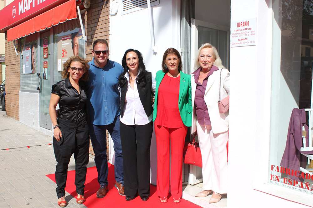 Osuna, Silvia y Directora Mujer con emprendedora