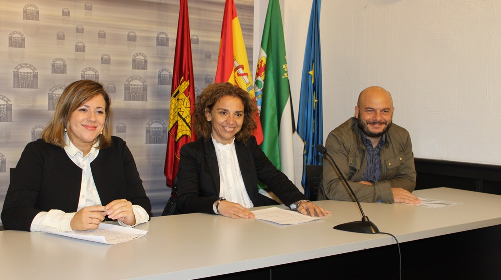 ANA ARAGONESES, SILVIA Y ABEL MACIAS