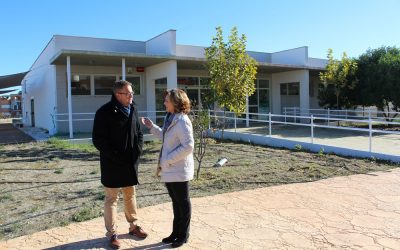 El alcalde visita el Centro Sociosanitario para personas con enfermedades neurodegenerativas