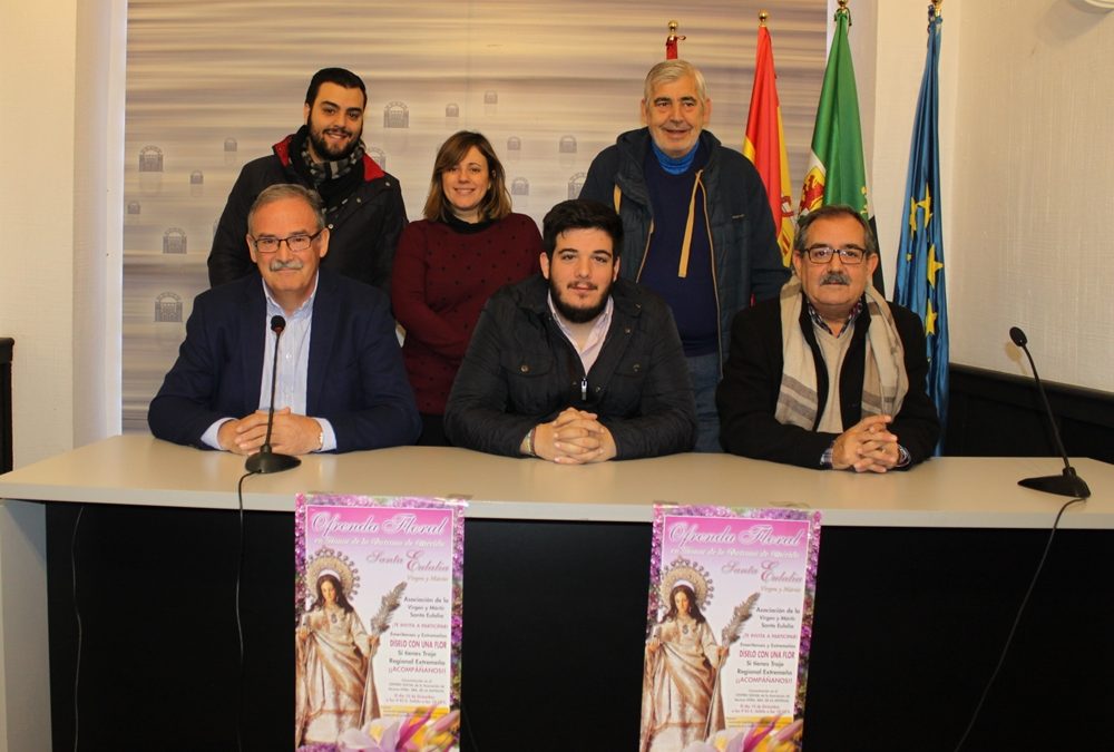 La Mártir Santa Eulalia lucirá este año un traje rojo donado por un matrimonio onubense