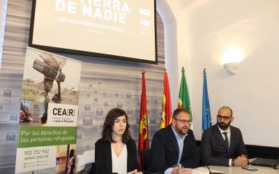 En Tierra de Nadie, una exposición para ponerse en la piel de las personas atrapadas en las fronteras
