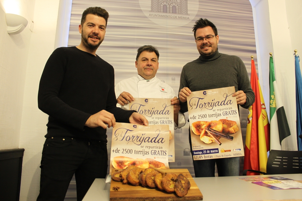 El delegado con los organizadores
