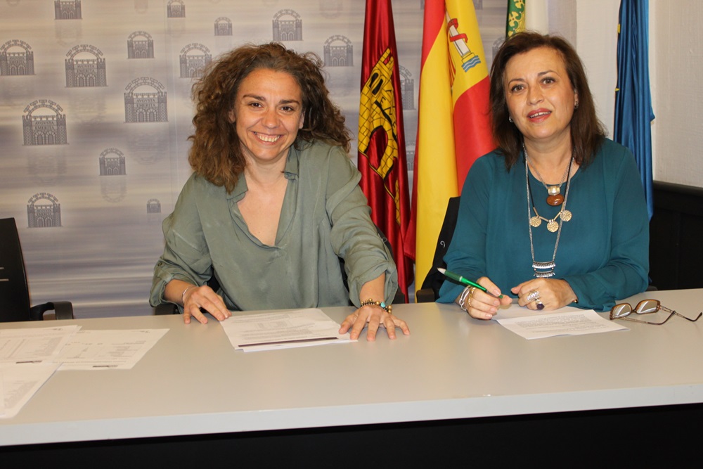 SILVIA FERNANDEZ Y CATALINA ALARCON