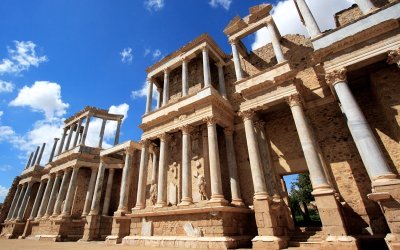 Mérida junto con el Grupo de Ciudades Patrimonio de la Humanidad y Paradores presentan su oferta turística en Oporto