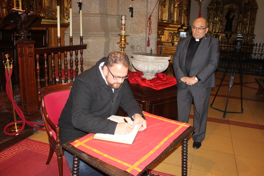Alcalde Firma