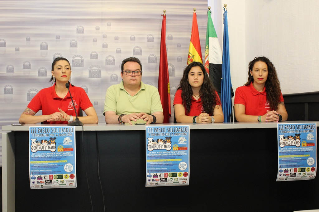 El Batallón Perruno celebra este domingo el III Paseo Solidario y Encuentro por la Adopción