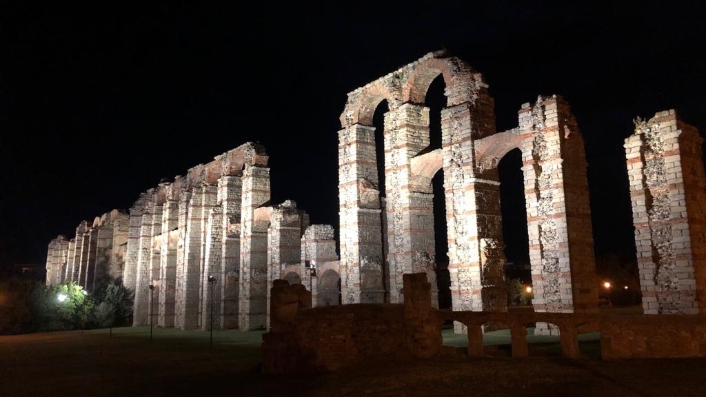 Finaliza la iluminación de los principales entornos monumentales y la Isla del Guadiana