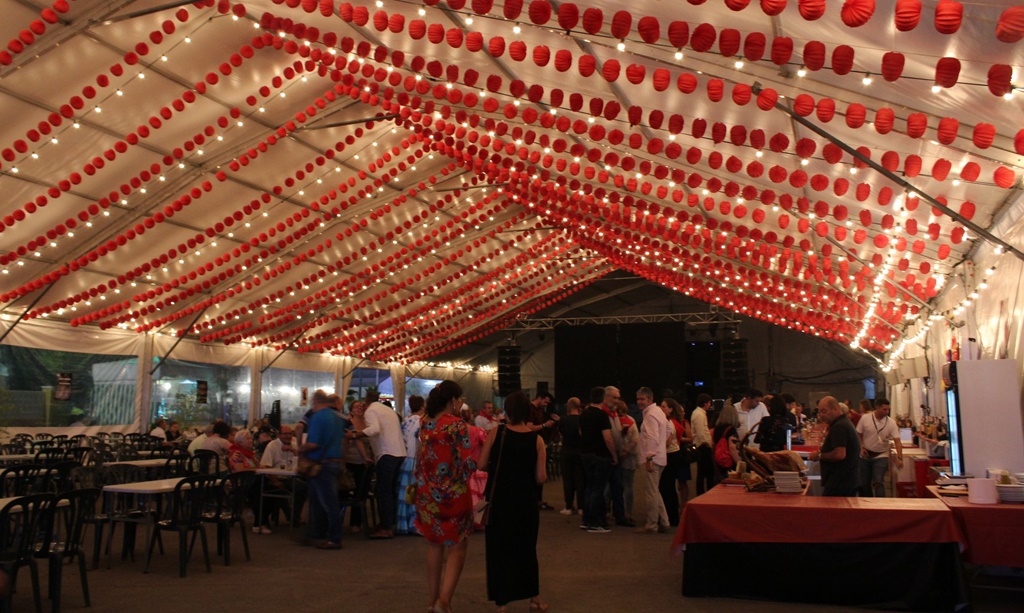 Abierto el plazo de presentación de ofertas para explotar la barra de la Caseta Municipal de la Feria