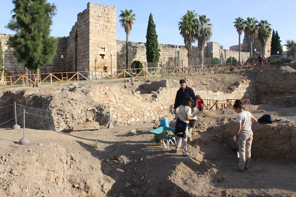 El ayuntamiento invertirá fondos para hacer visitable el yacimiento de la Huerta de Otero