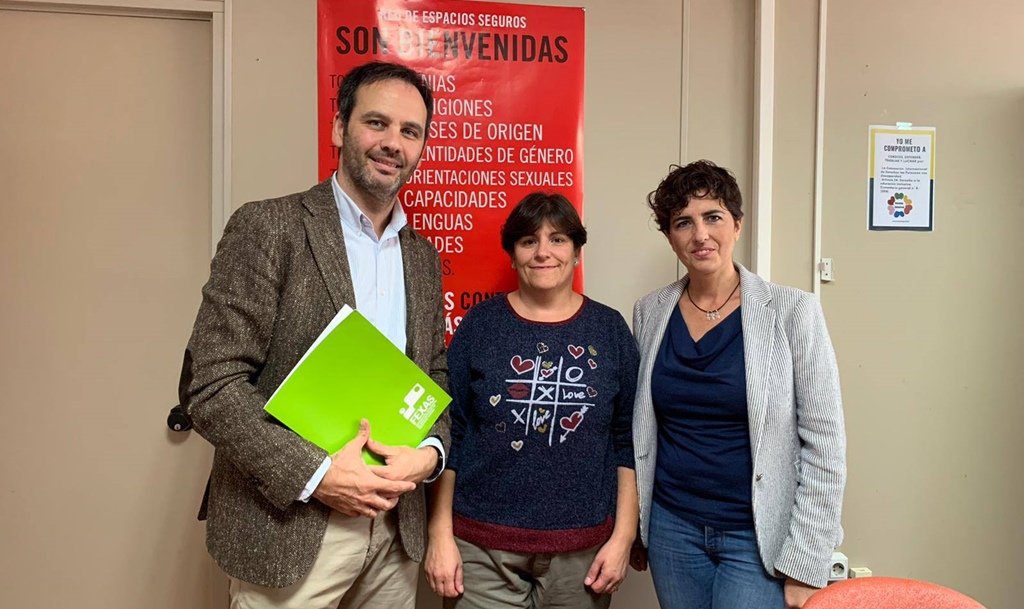 El ayuntamiento incrementará sus actuaciones para mejorar los servicios a las personas con discapacidad auditiva