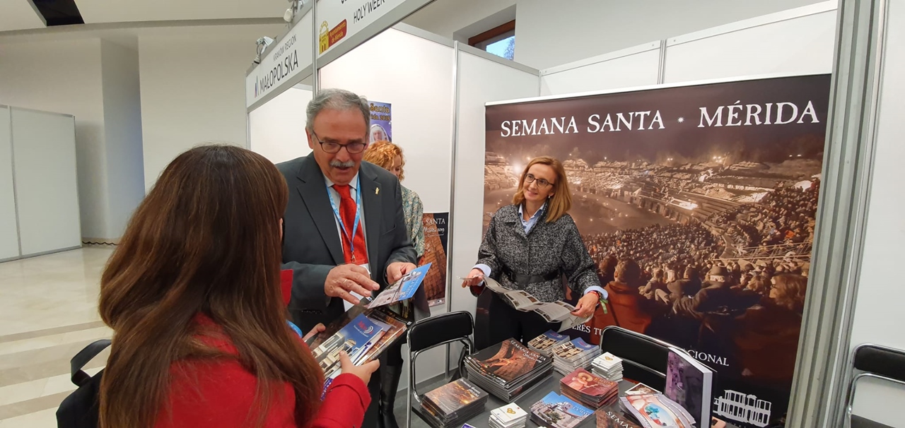 Mérida presenta en Polonia su apuesta por el turismo religioso y la Semana Santa de Interés Internacional