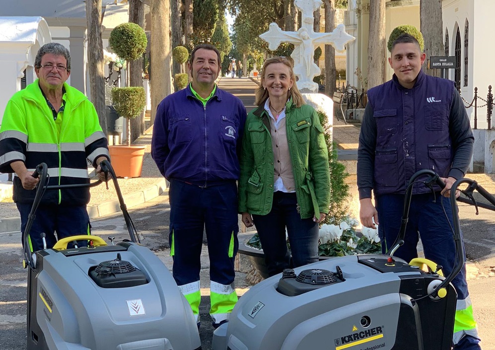 Recepcionadas las dos nuevas barrederas para el Cementerio Municipal