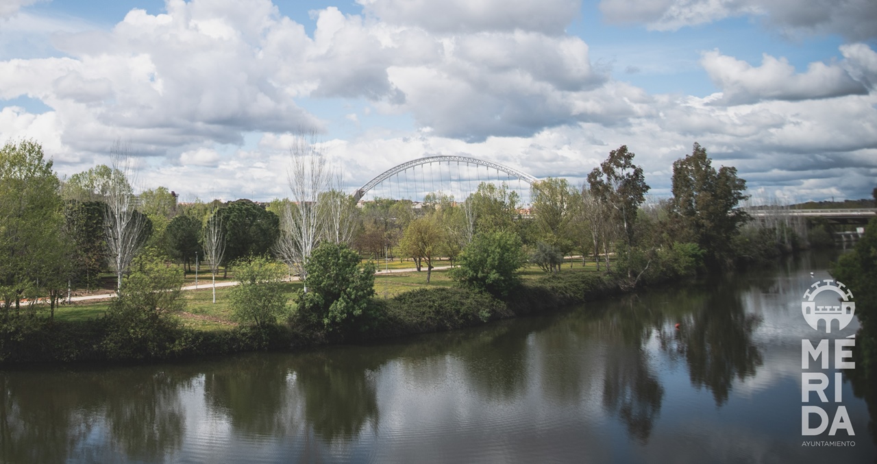 Las mejoras del riego de La Isla y la iluminación del Puente Romano son recepcionadas por el ayuntamiento