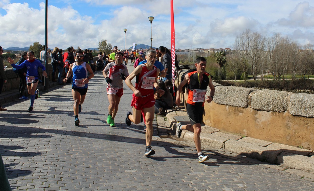 Cortes de tráfico con motivo de la celebración de la Media Maratón mañana sábado, 5 de marzo