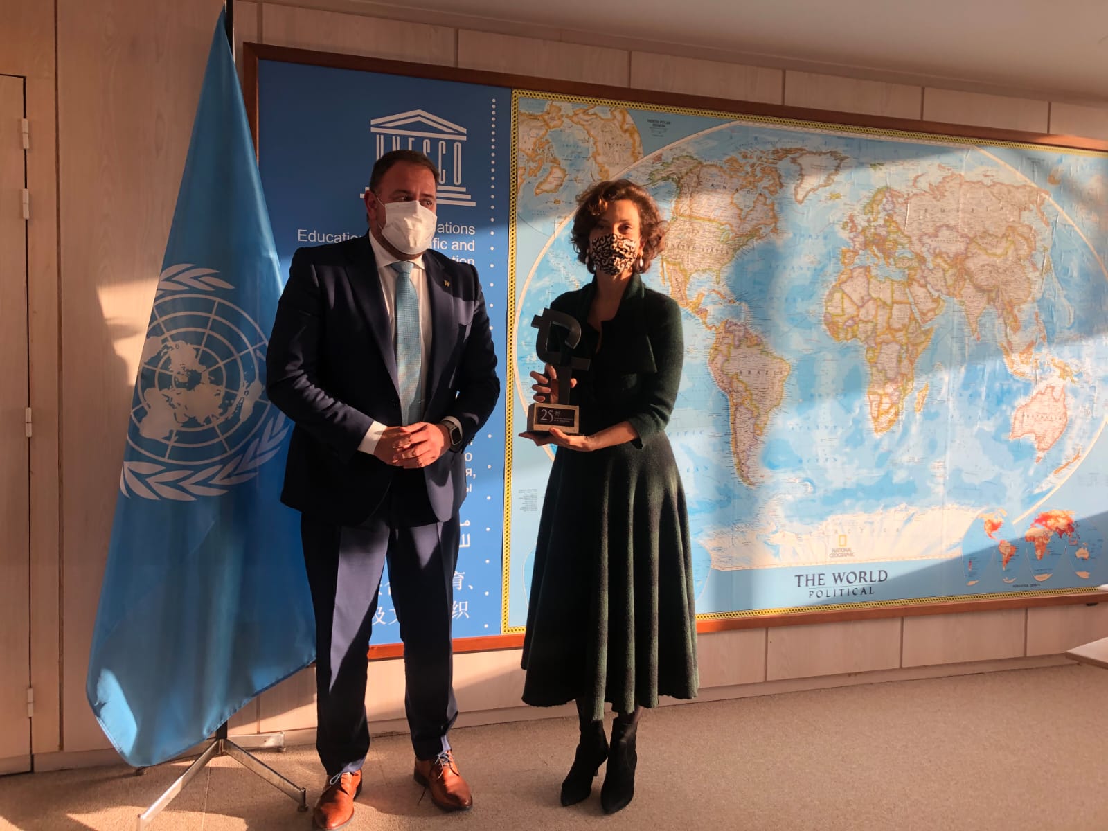 El alcalde de Mérida y presidente del GCPHE trabaja en París la recuperación del turismo francés tras la pandemia