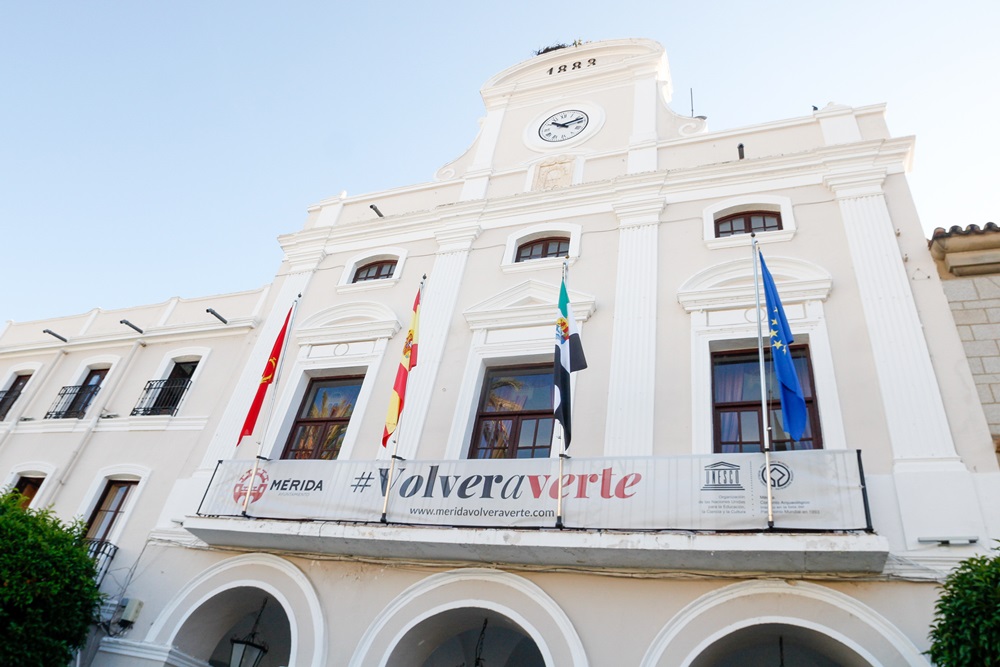 fachada ayto. volver a verte