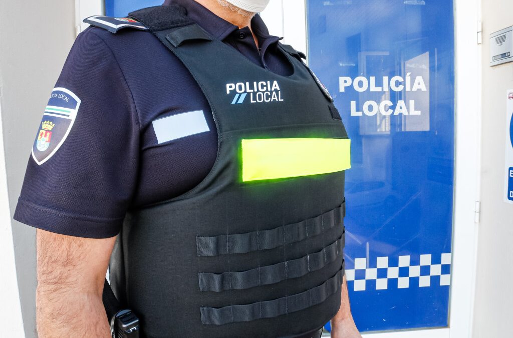La Policía Local dispone ya de 72 nuevos chalecos antibalas
