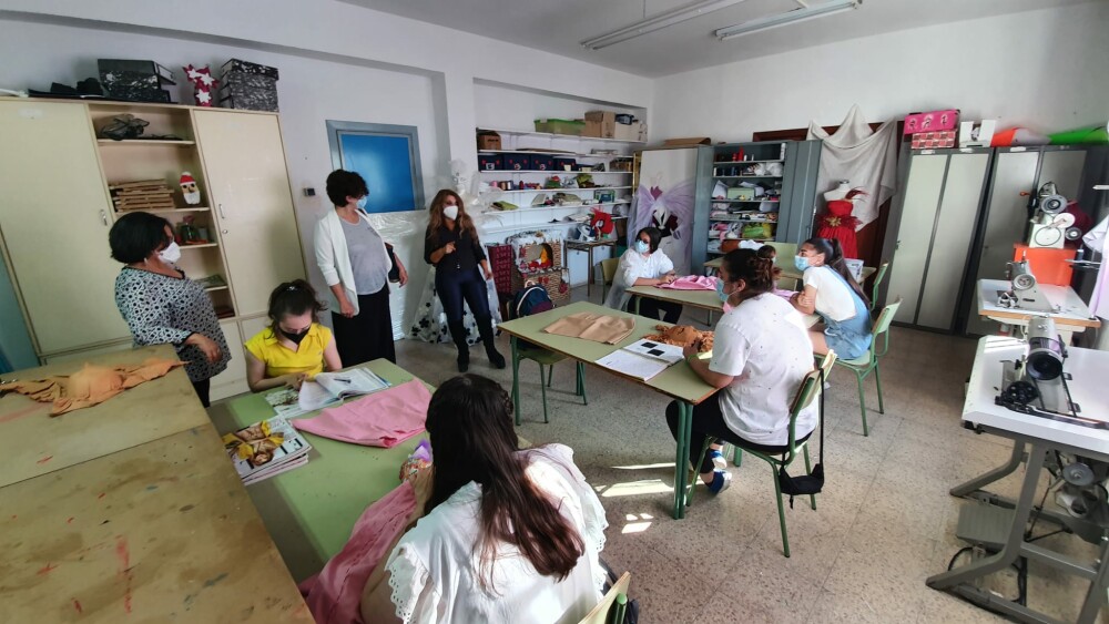 Susana Fajardo en el taller de textil de CEE Emerita Augusta