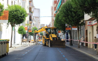 Hoy lunes comienzan en la calle Félix Valverde Lillo las actuaciones para su transformación en plataforma única