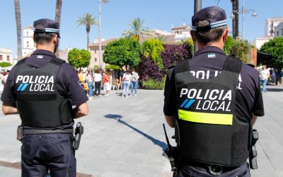 La Policía Local denunció a una persona por actos vandálicos en contenedores y a otra por pintadas