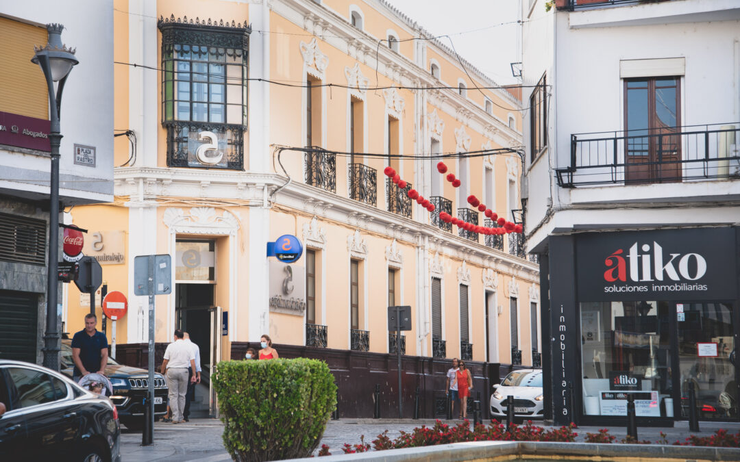 El Ayuntamiento presenta un proyecto de soterramiento de cables en el centro histórico de la ciudad