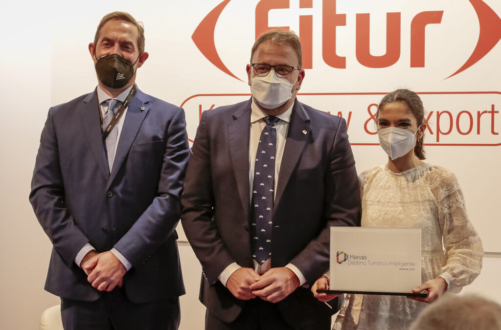 Mérida recibe el distintivo que le acredita como Destino Turístico Inteligente
