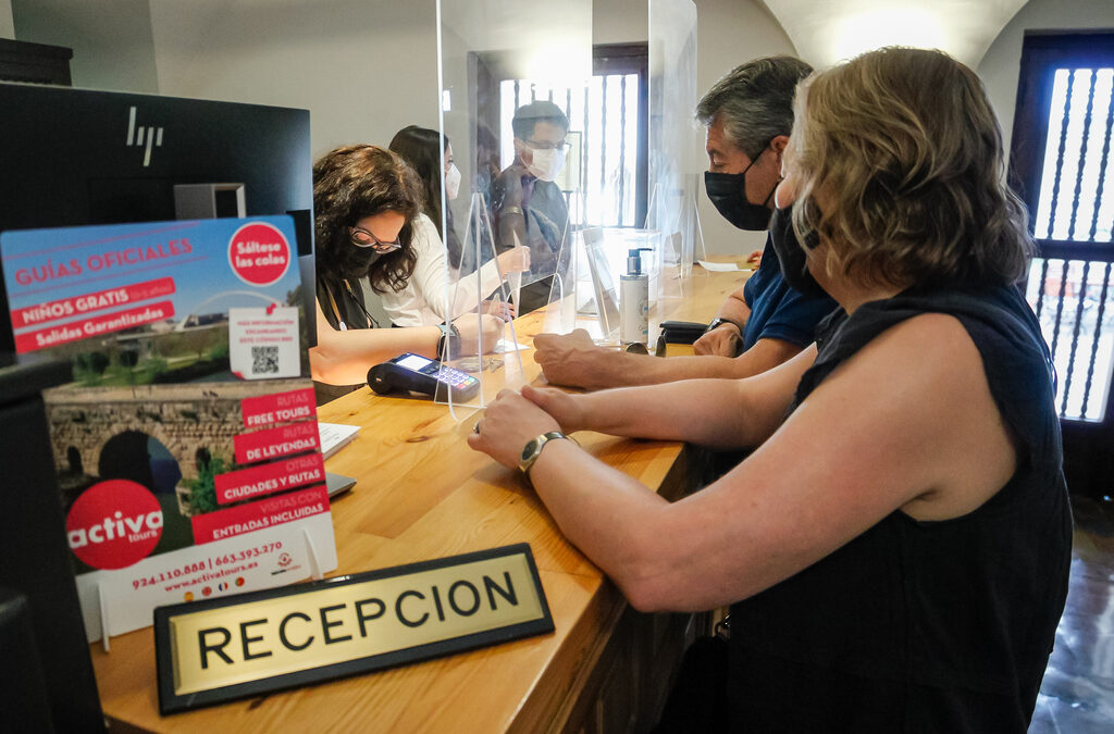 El alcalde de Mérida destaca que la ciudad sigue registrando las mejores tasas de desempleo de los últimos 14 años