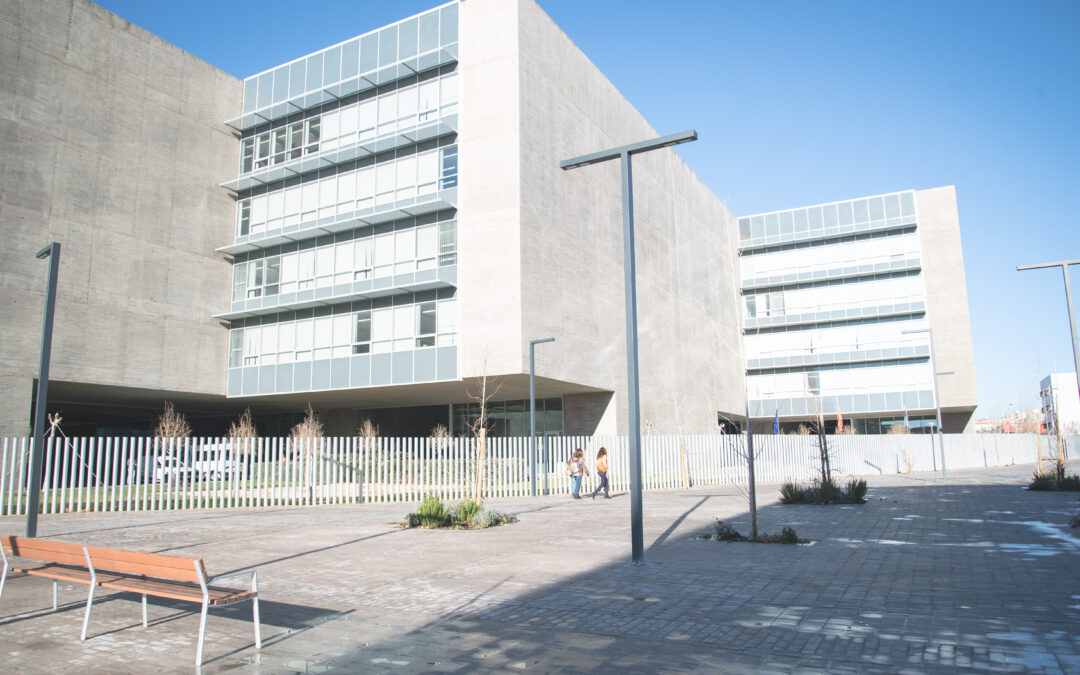 El equipo de Gobierno aprueba que la nueva plaza de Tercer Milenio se llame ‘Plaza de la Policía Nacional’