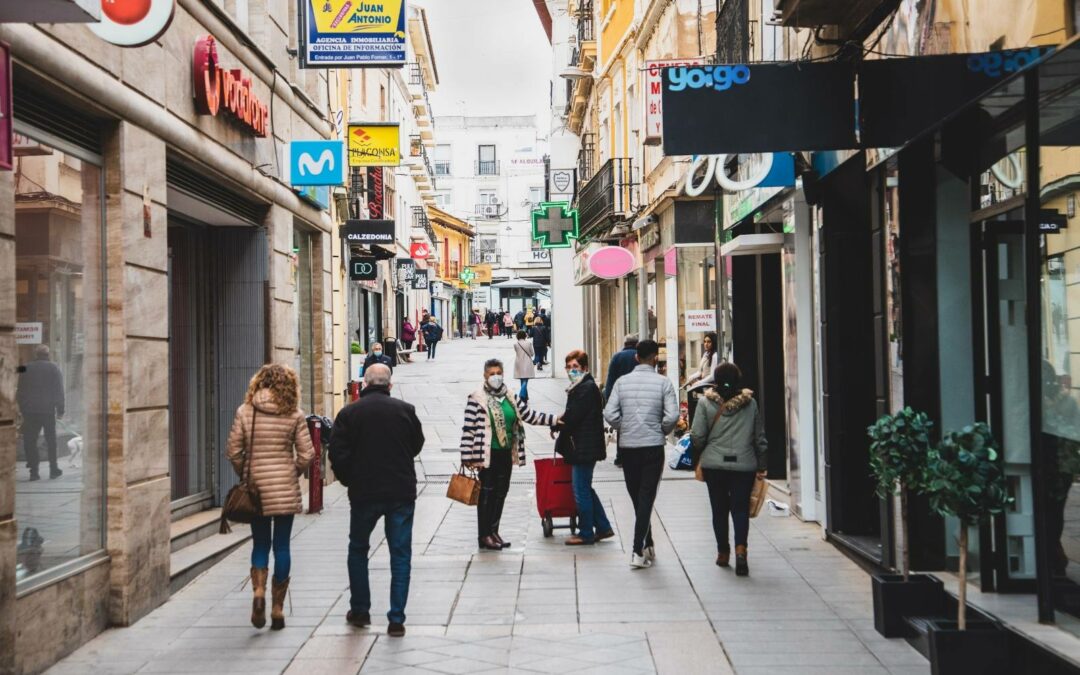 El Ayuntamiento pone en marcha una campaña para animar a la población a realizar sus compras en el comercio local con ludoteca infantil y atracciones