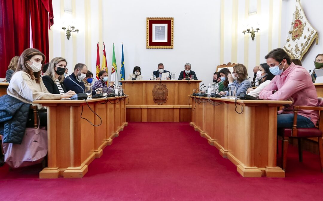 El Pleno condena la agresión a Ucrania con una Declaración Institucional aprobada por unanimidad