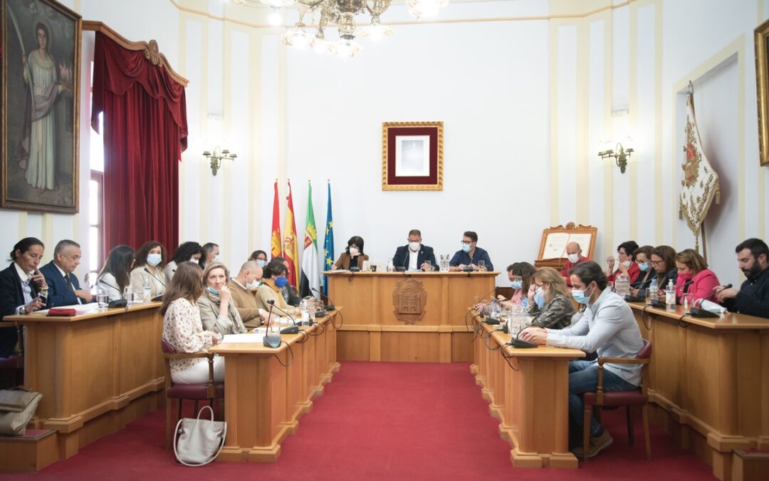 El Pleno aprueba el inicio del expediente para declarar a Juan Ignacio Barrero como Hijo Predilecto de Mérida