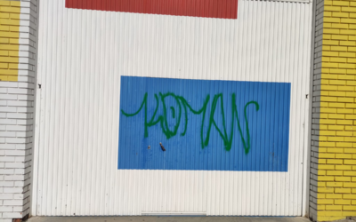 Un detenido por usurpación de identidad y otros dos por realizar pintadas en una tienda en sendas intervenciones de la Policía Local