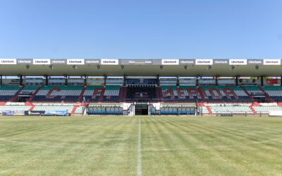 Publicada la licitación del contrato de renovación del césped del Estadio Romano