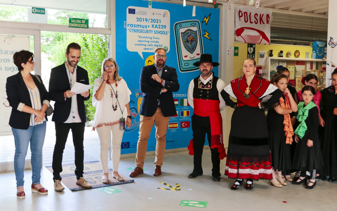 Alumnos y alumnas de cinco países europeos visitan Mérida esta semana para intercambiar experiencias sobre ciberseguridad