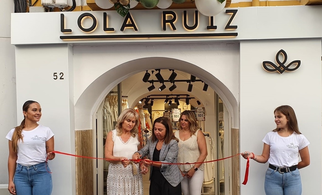 Mérida cuenta desde hoy con una nueva tienda de ropa que ha supuesto la creación de 6 nuevos empleos
